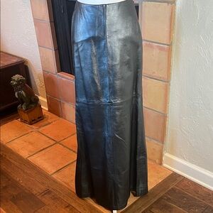 Vintage Shelli Segal Black Leather Maxi Sirt, size 6